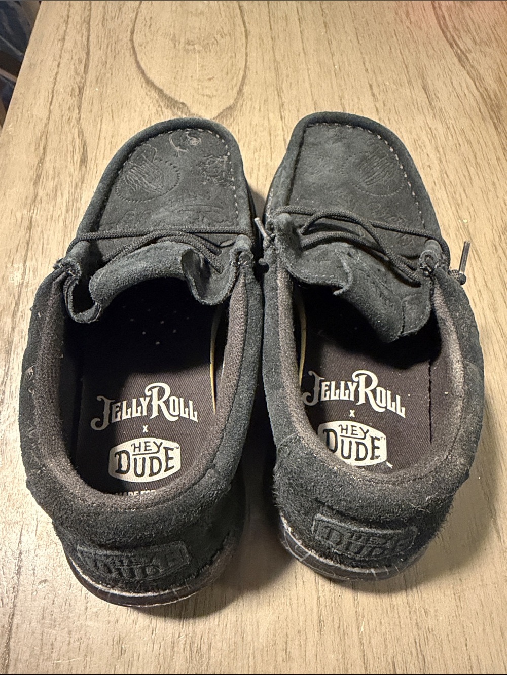 Jelly Roll Suede Hey Dudes Men’s size 6/Woman’s size 8 Black Slip-On Shoes